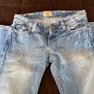 BKE woman’s jeans  size 27x 35 1/2. Good condition